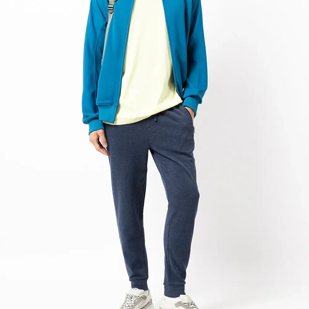 Спортивные брюки