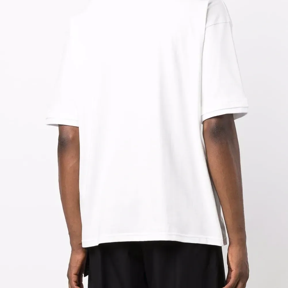 Футболка с цепочкой