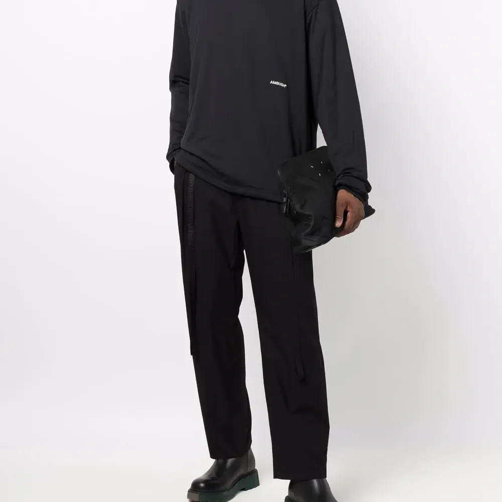 футболка с логотипом