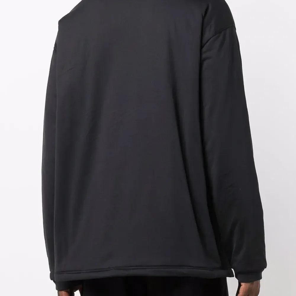 футболка с логотипом