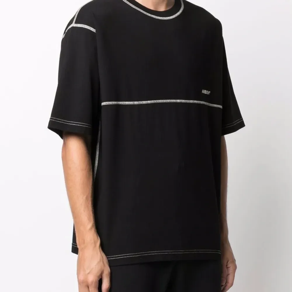 футболка с вышитым логотипом