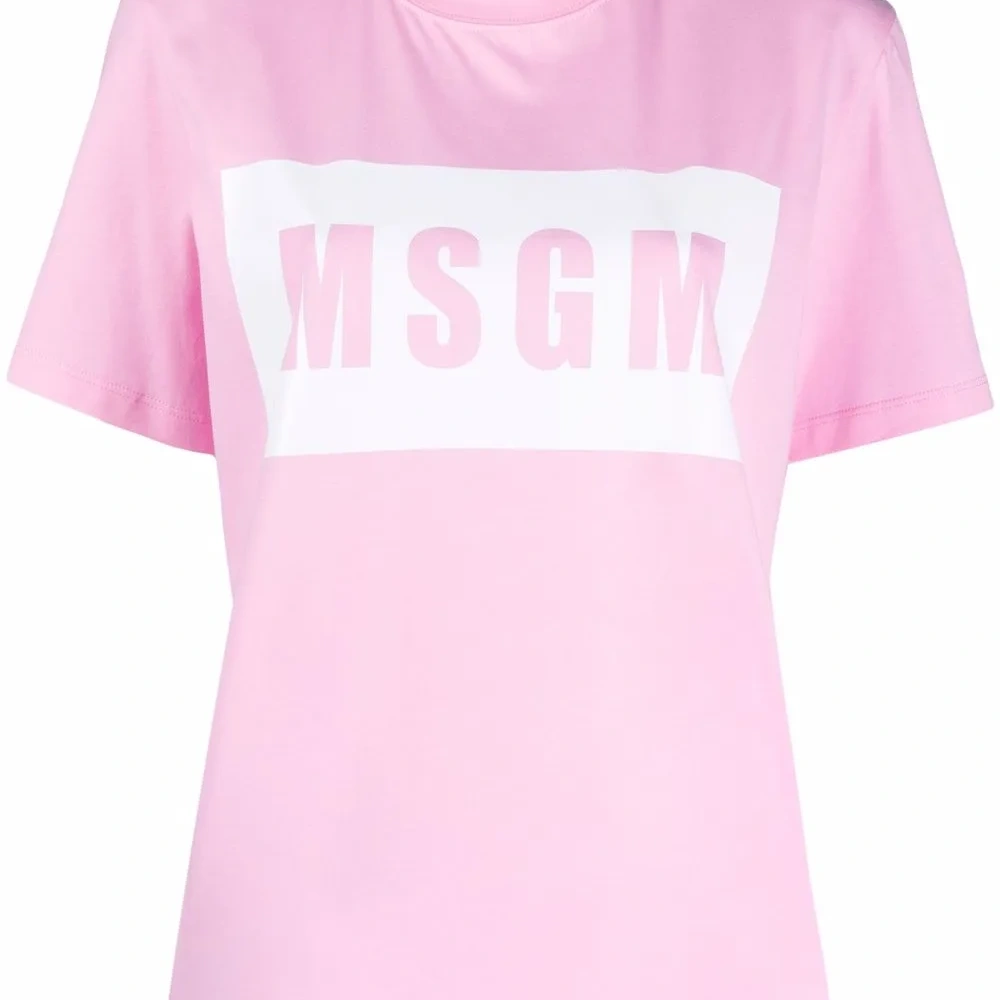 Футболка с логотипом