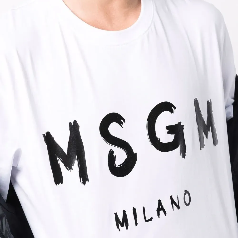 Футболка с логотипом