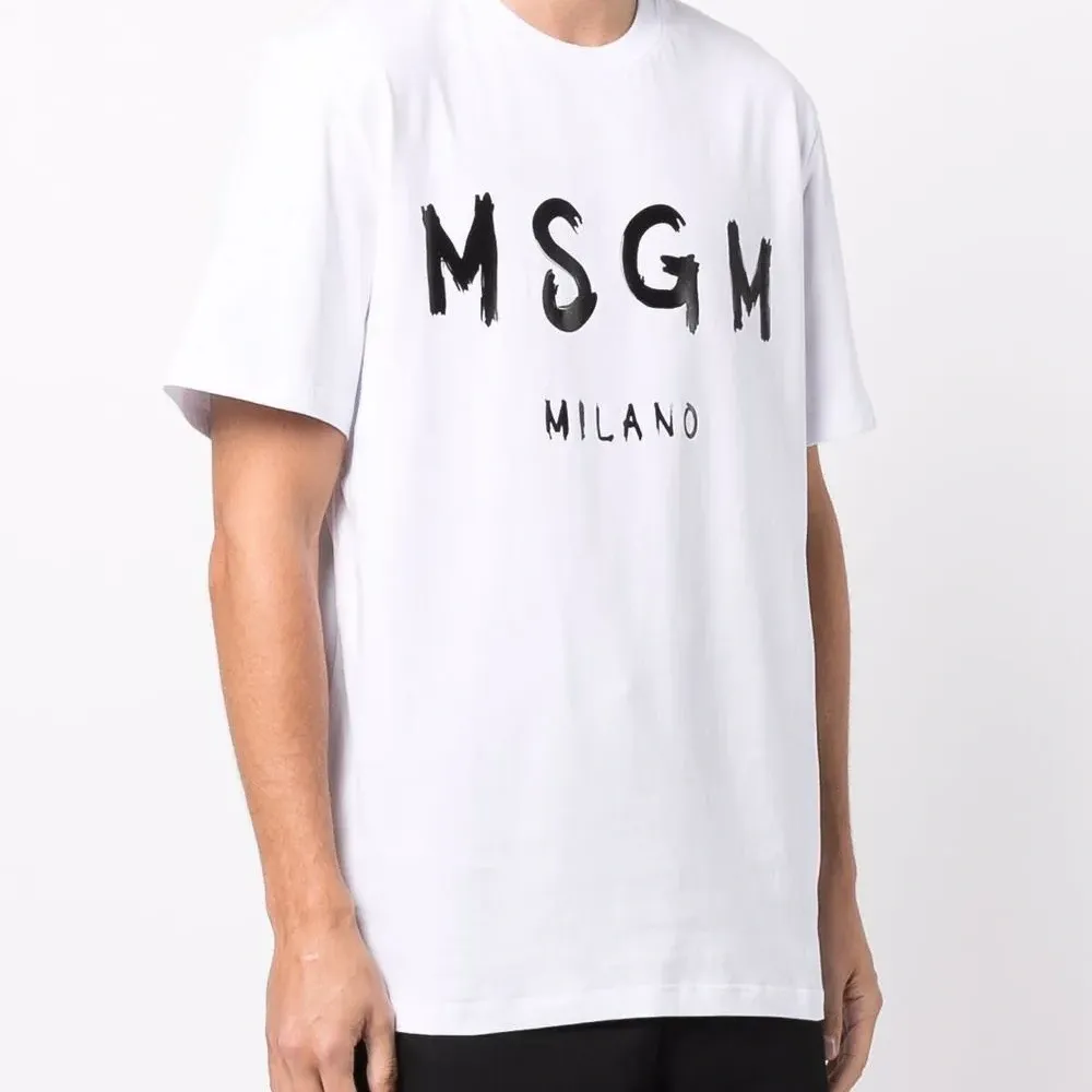 Футболка с логотипом