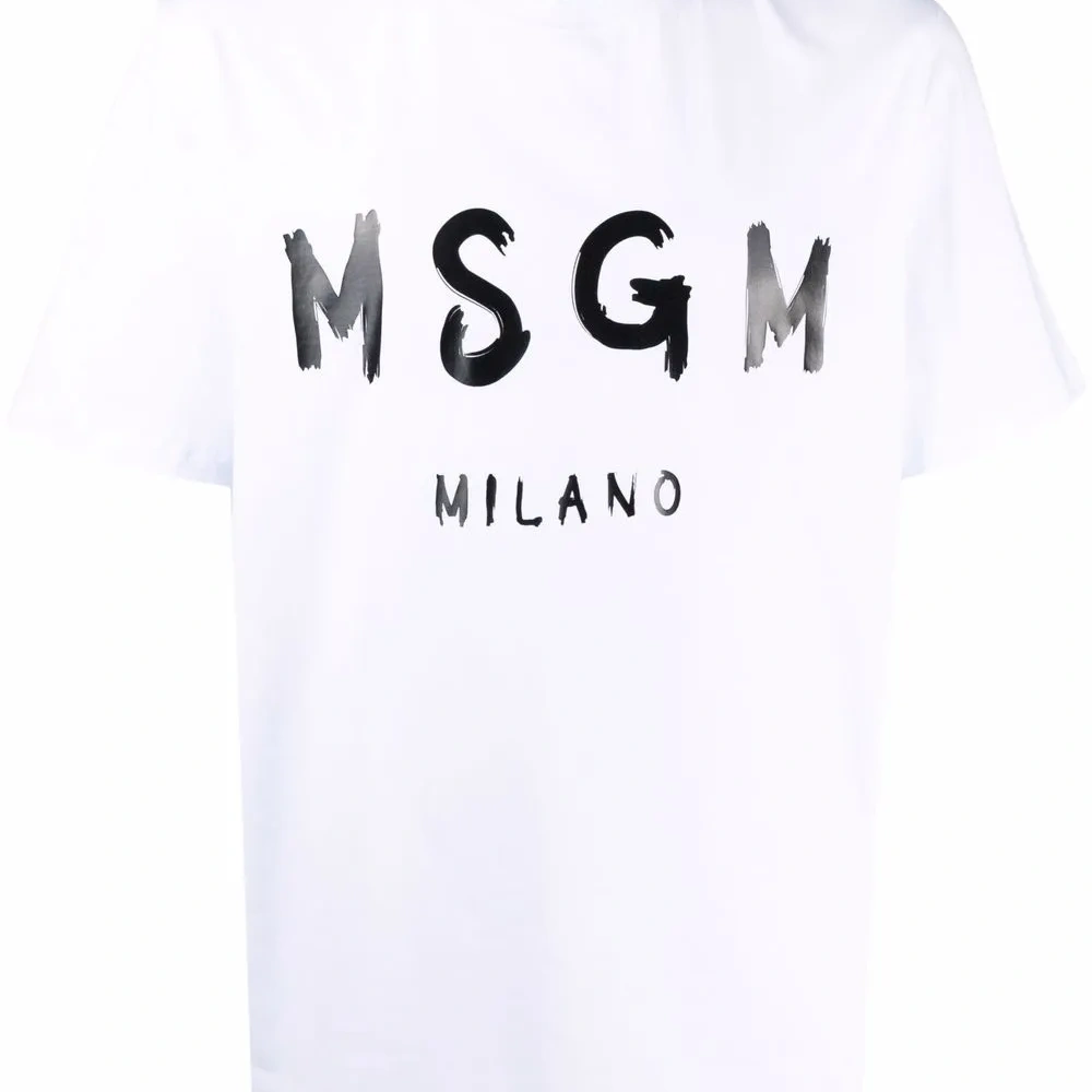 Футболка с логотипом