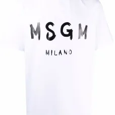 Футболка с логотипом