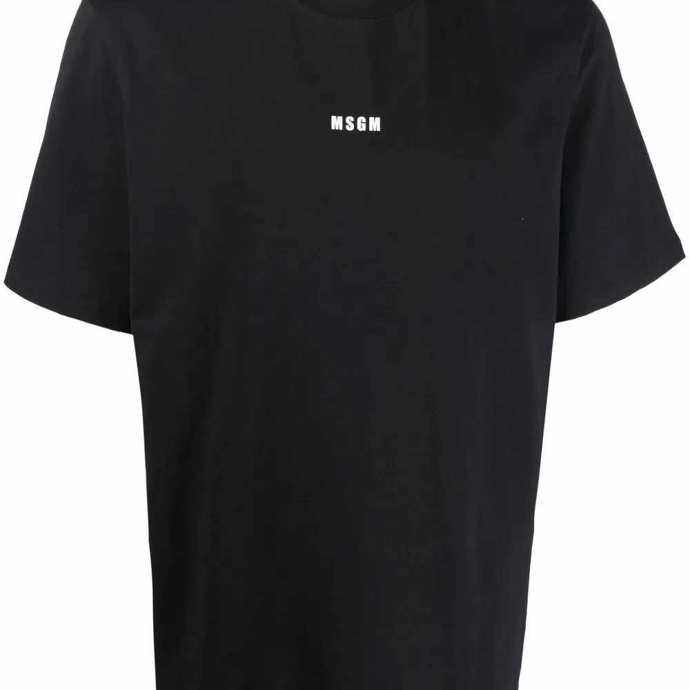 Футболка с логотипом