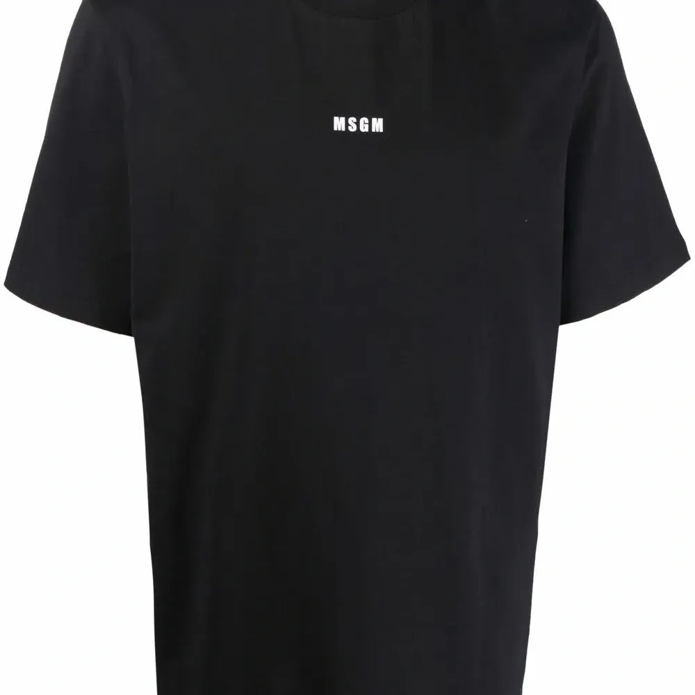 Футболка с логотипом