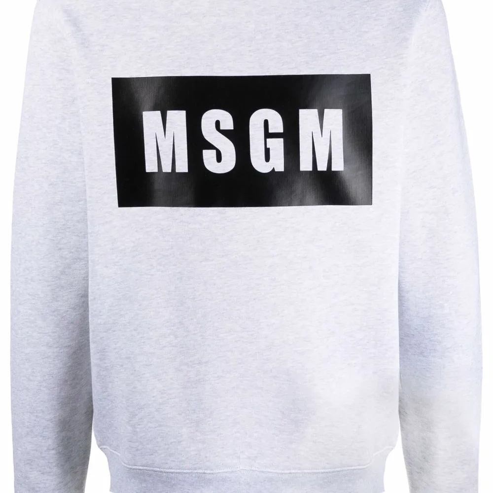 Толстовка с логотипом