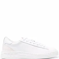 Кеды с тисненым логотипом