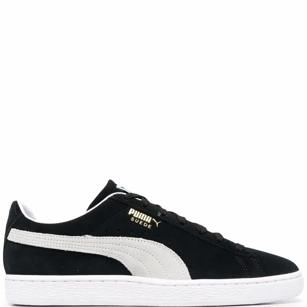 Кроссовки на шнуровке