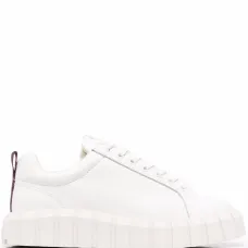 Кроссовки на шнуровке Кроссовки на шнуровке