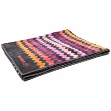 Полотенце с узором зигзаг и логотипом Полотенце с узором зигзаг и логотипом