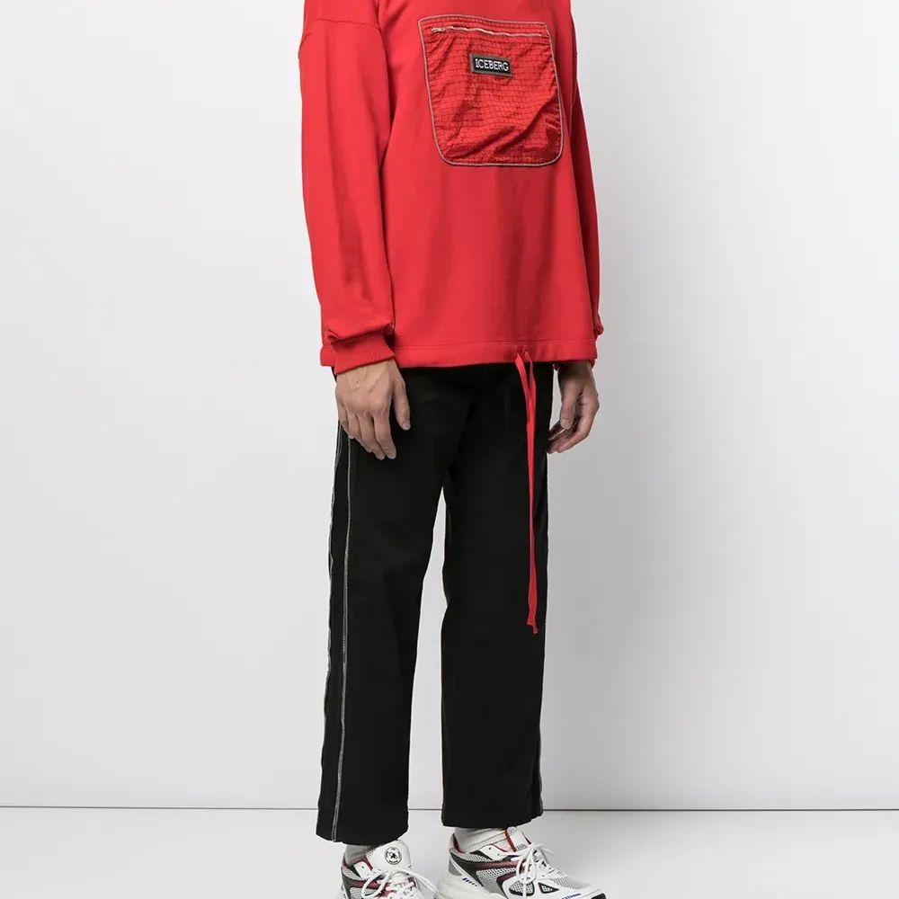 Толстовка с нашивкой-логотипом