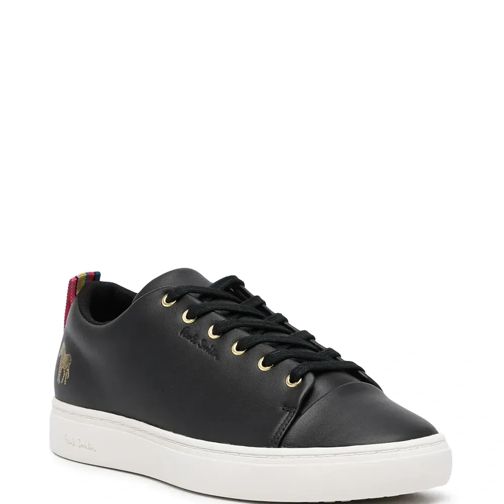 Кеды с нашивкой