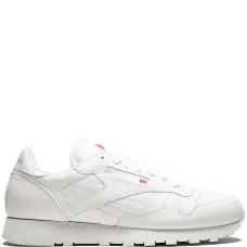 кроссовки на шнуровке