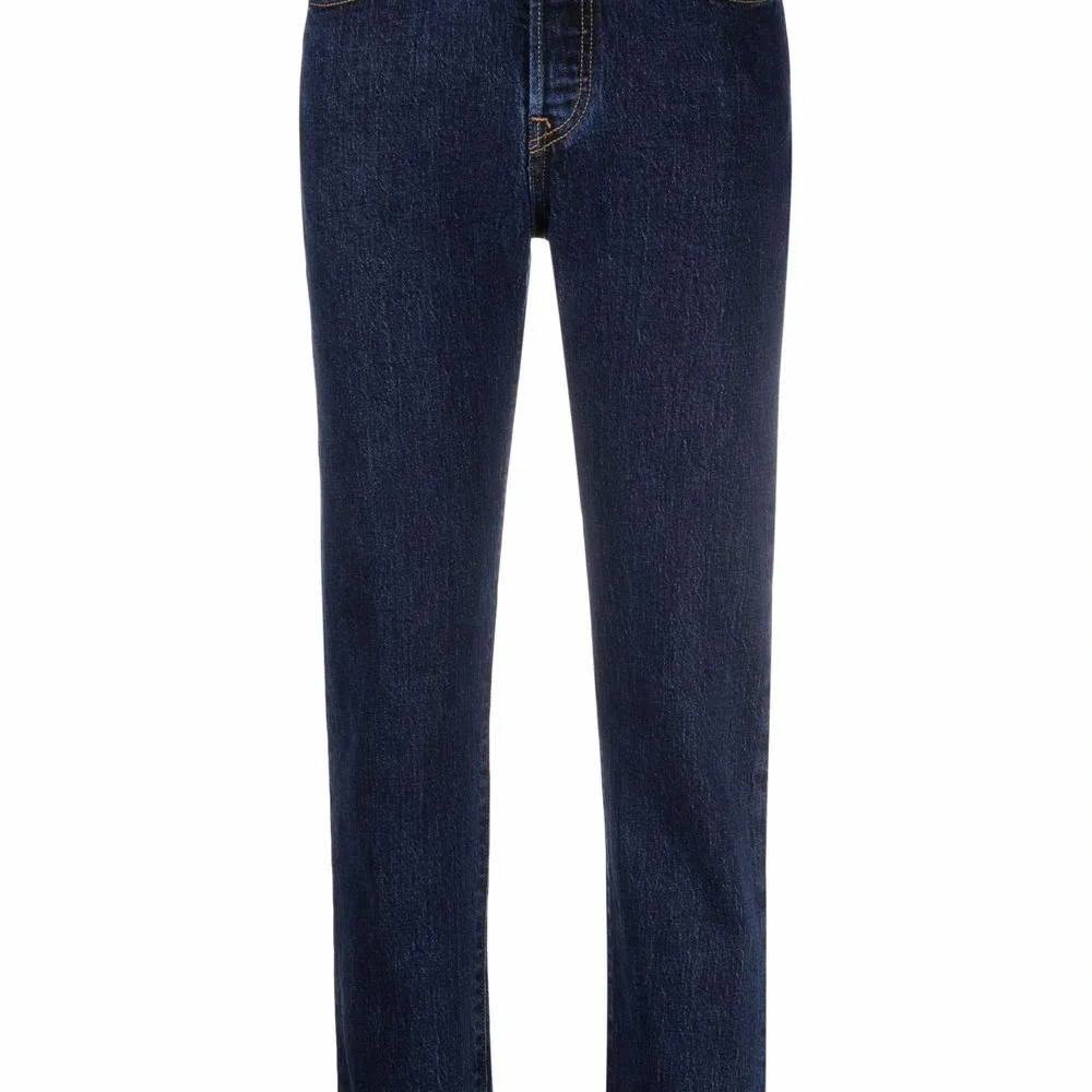 Прямые джинсы