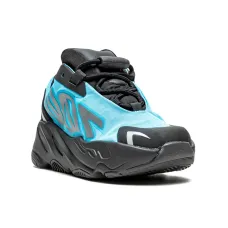 Кроссовки Yeezy 700 MNVN