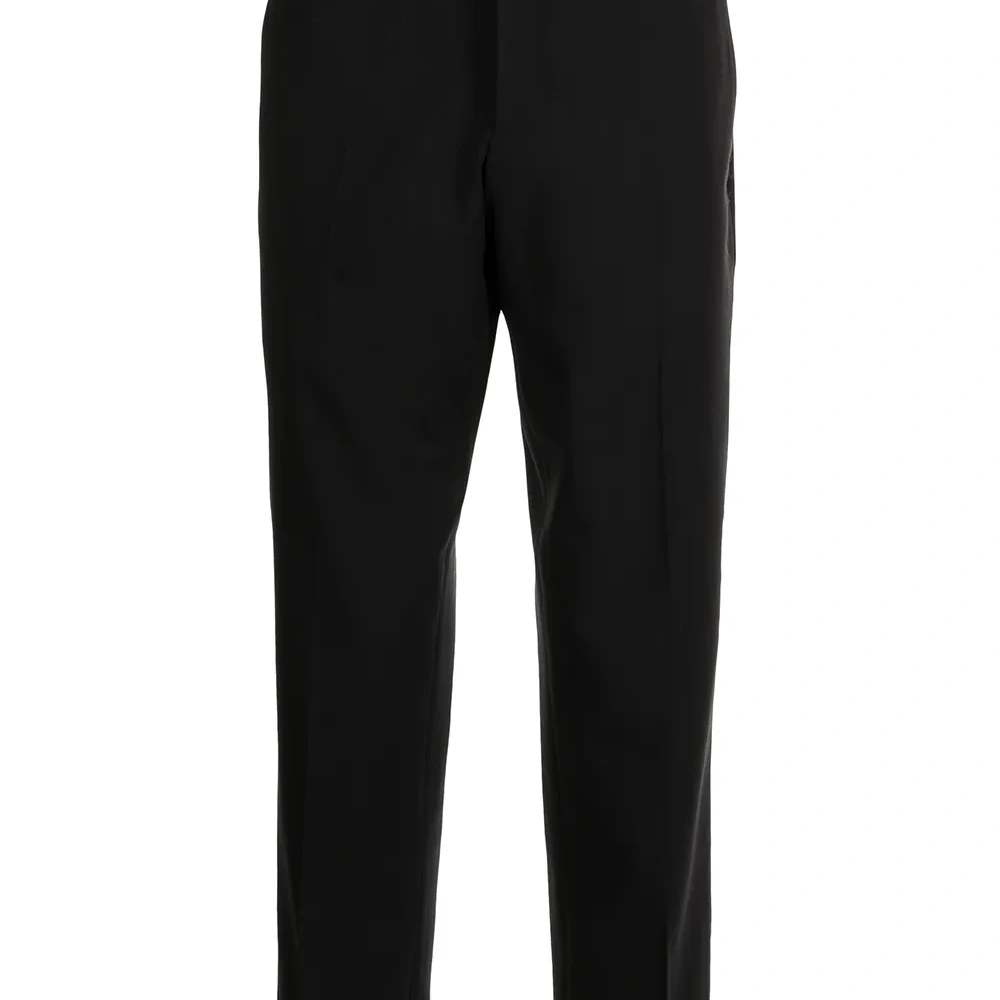 Зауженные брюки кроя слим