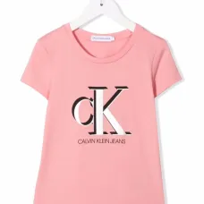 футболка с логотипом