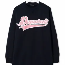 платье с логотипом