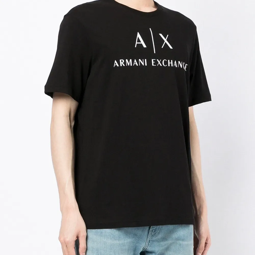 Футболка с логотипом