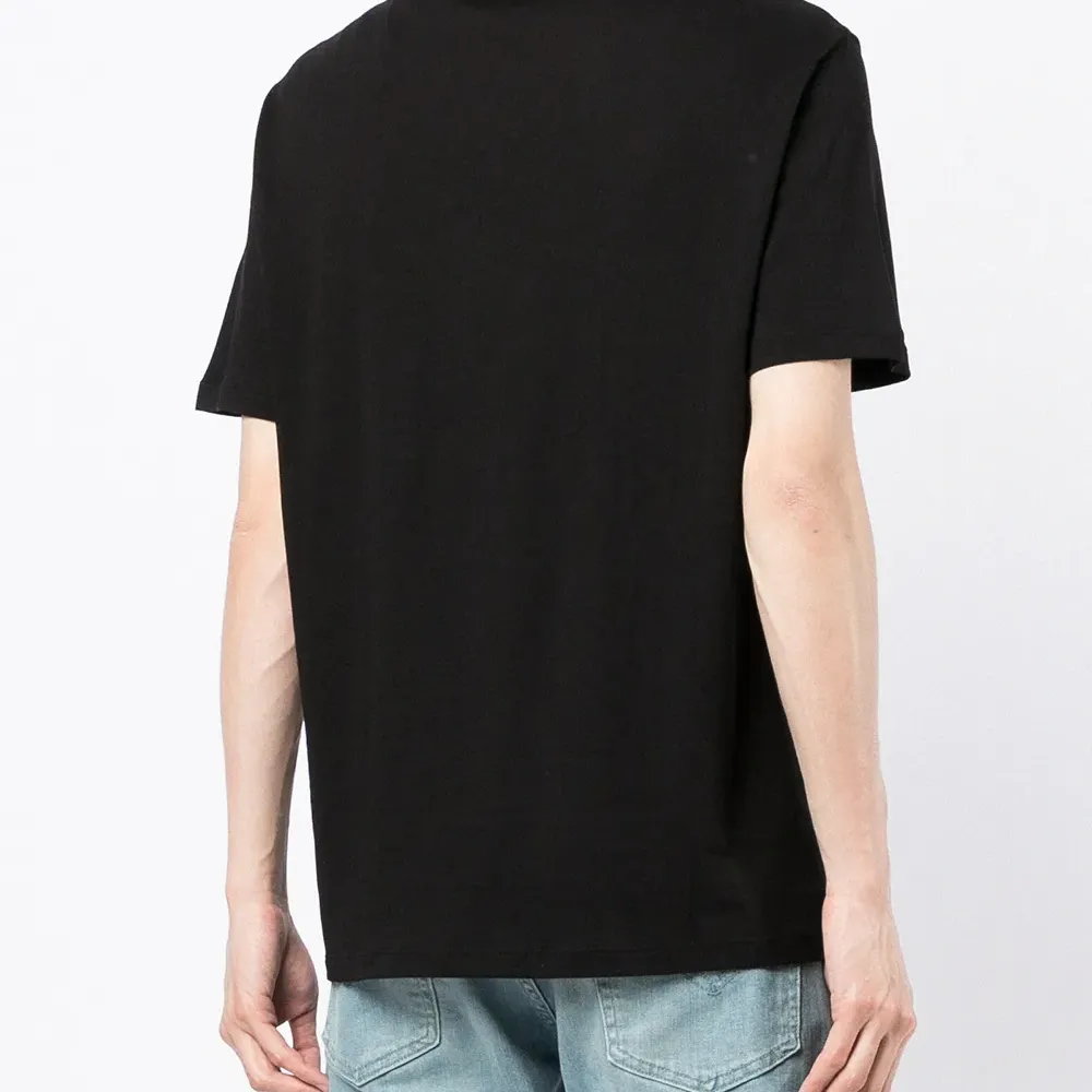 Футболка с логотипом