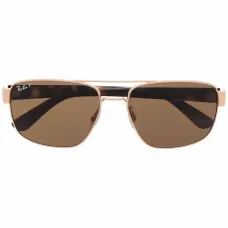 Солнцезащитные очки в прямоугольной оправе