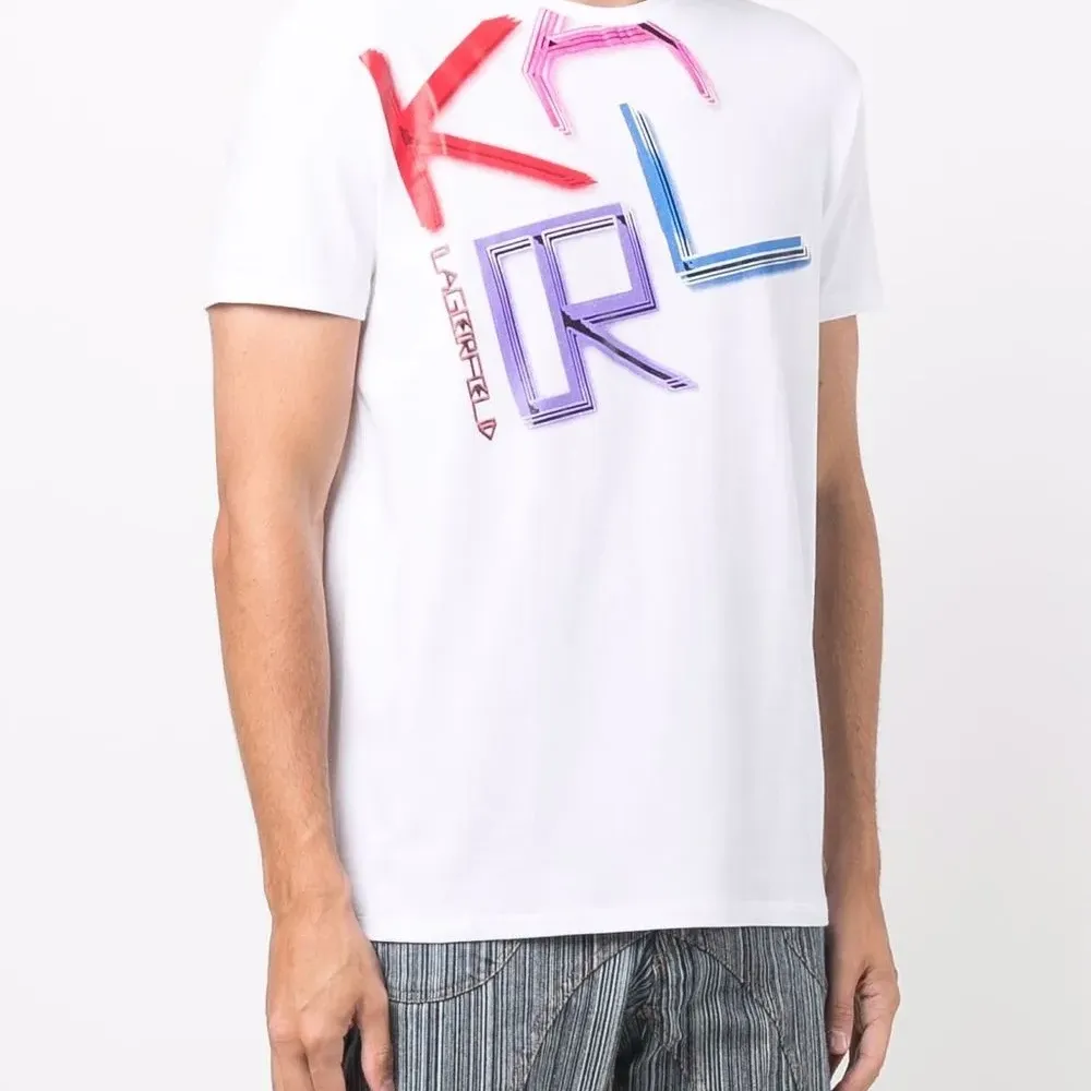 Футболка с логотипом