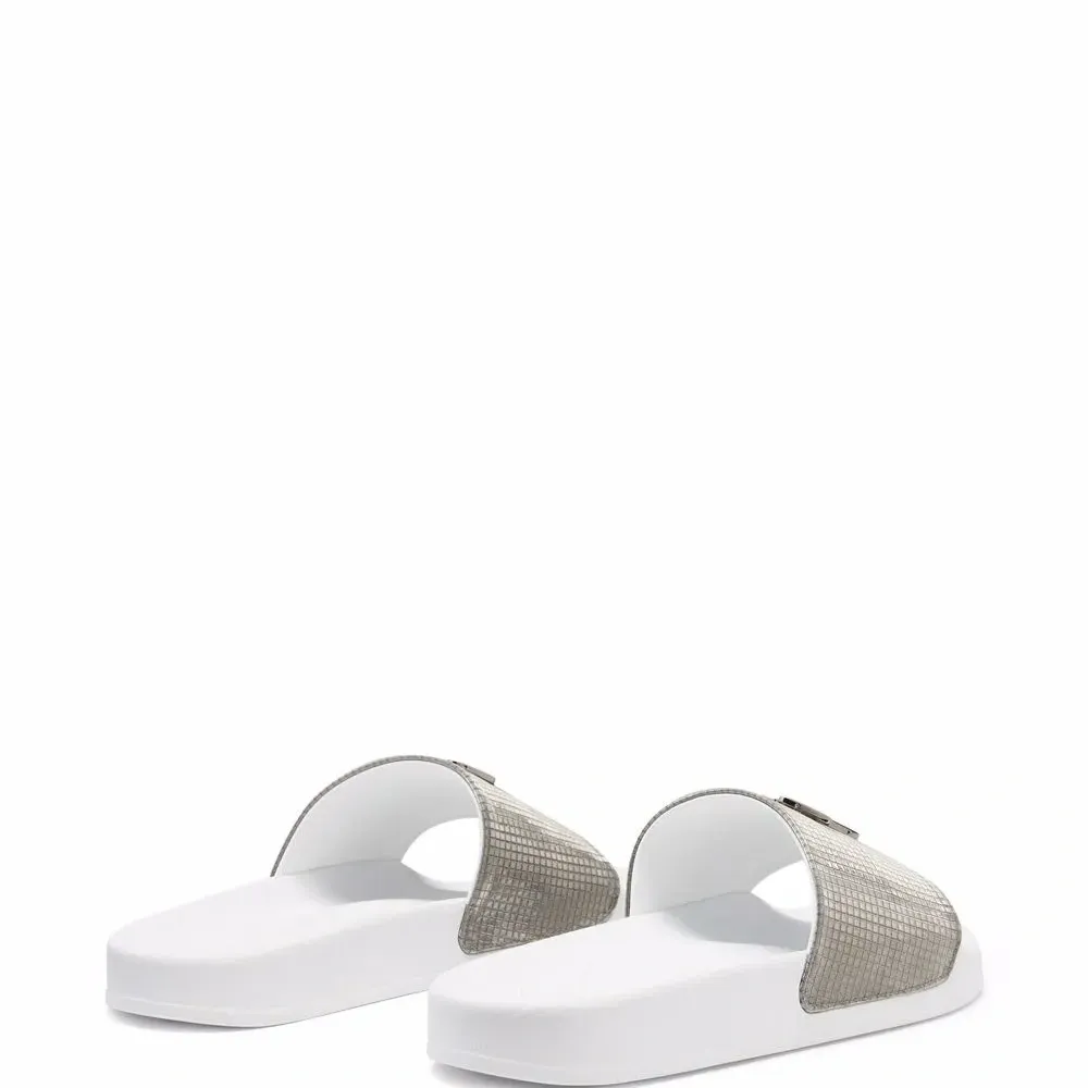 Шлепанцы Brett с эффектом металлик