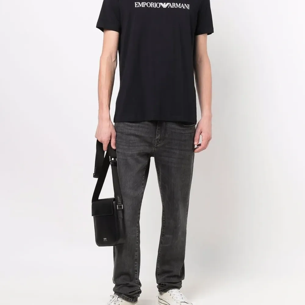 Футболка с логотипом