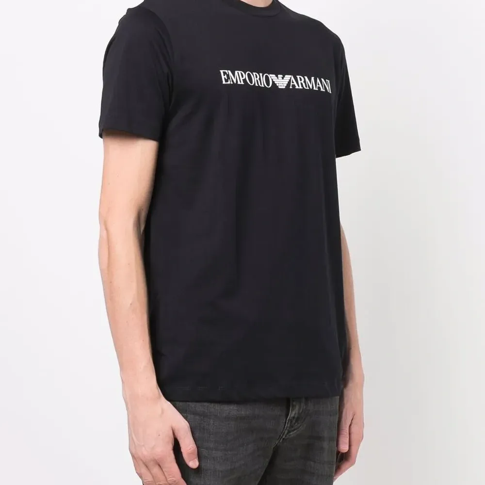 Футболка с логотипом