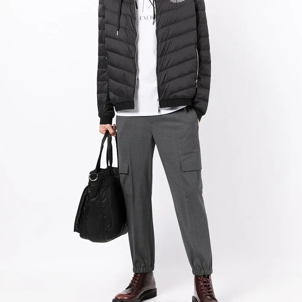 Футболка с логотипом