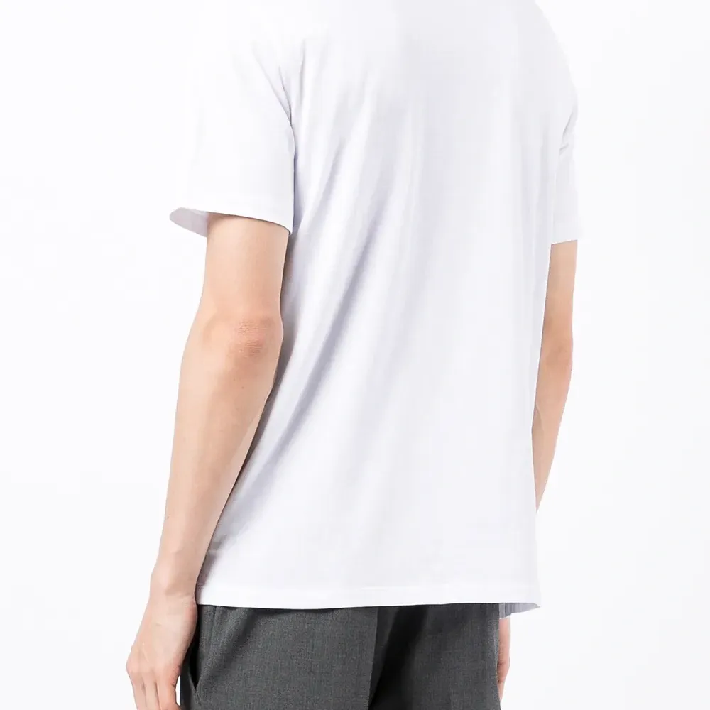 Футболка с логотипом