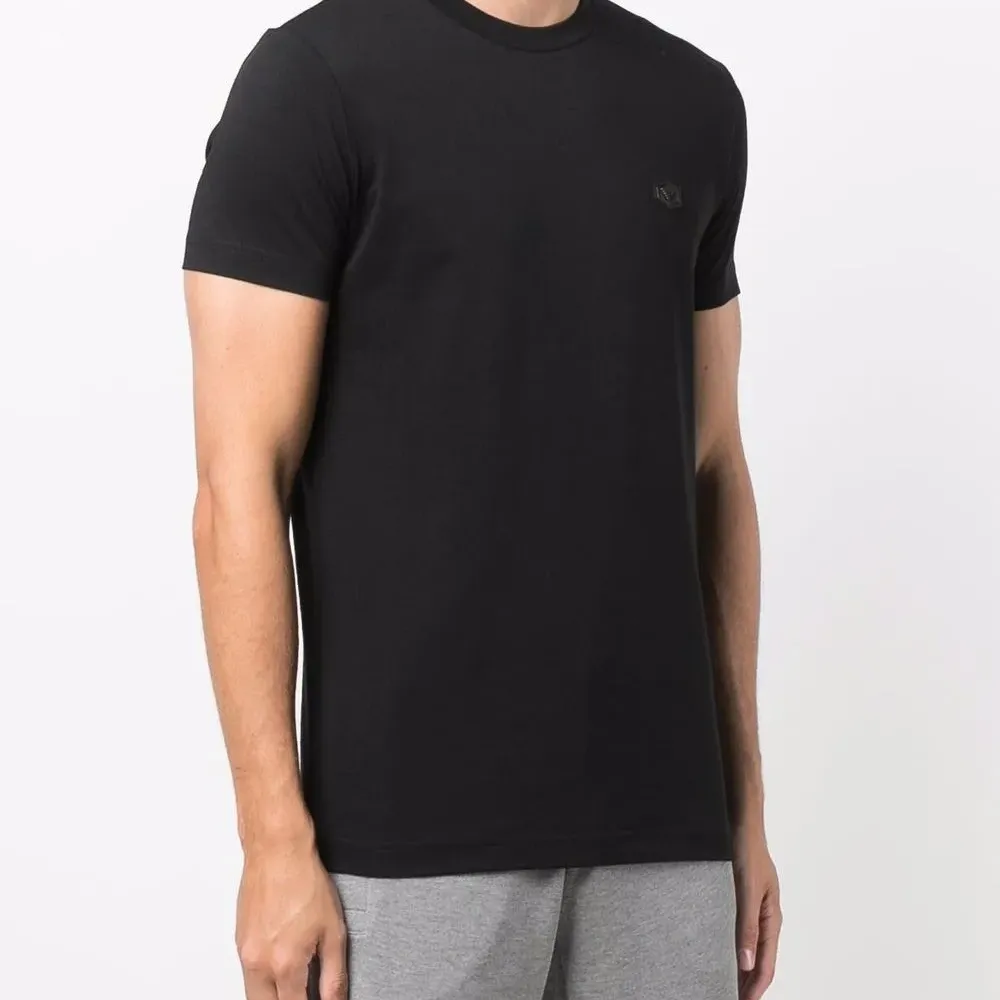 Футболка с нашивкой-логотипом