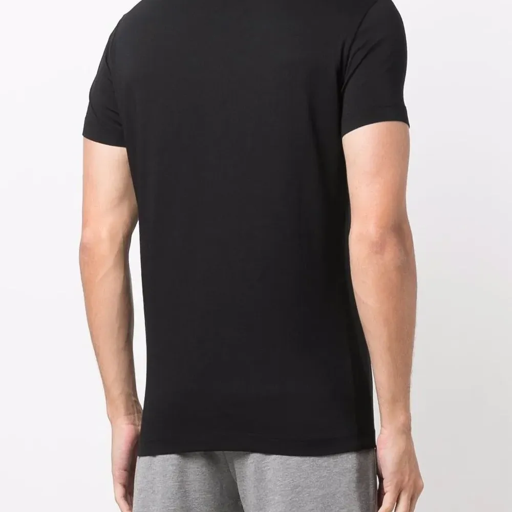 Футболка с нашивкой-логотипом