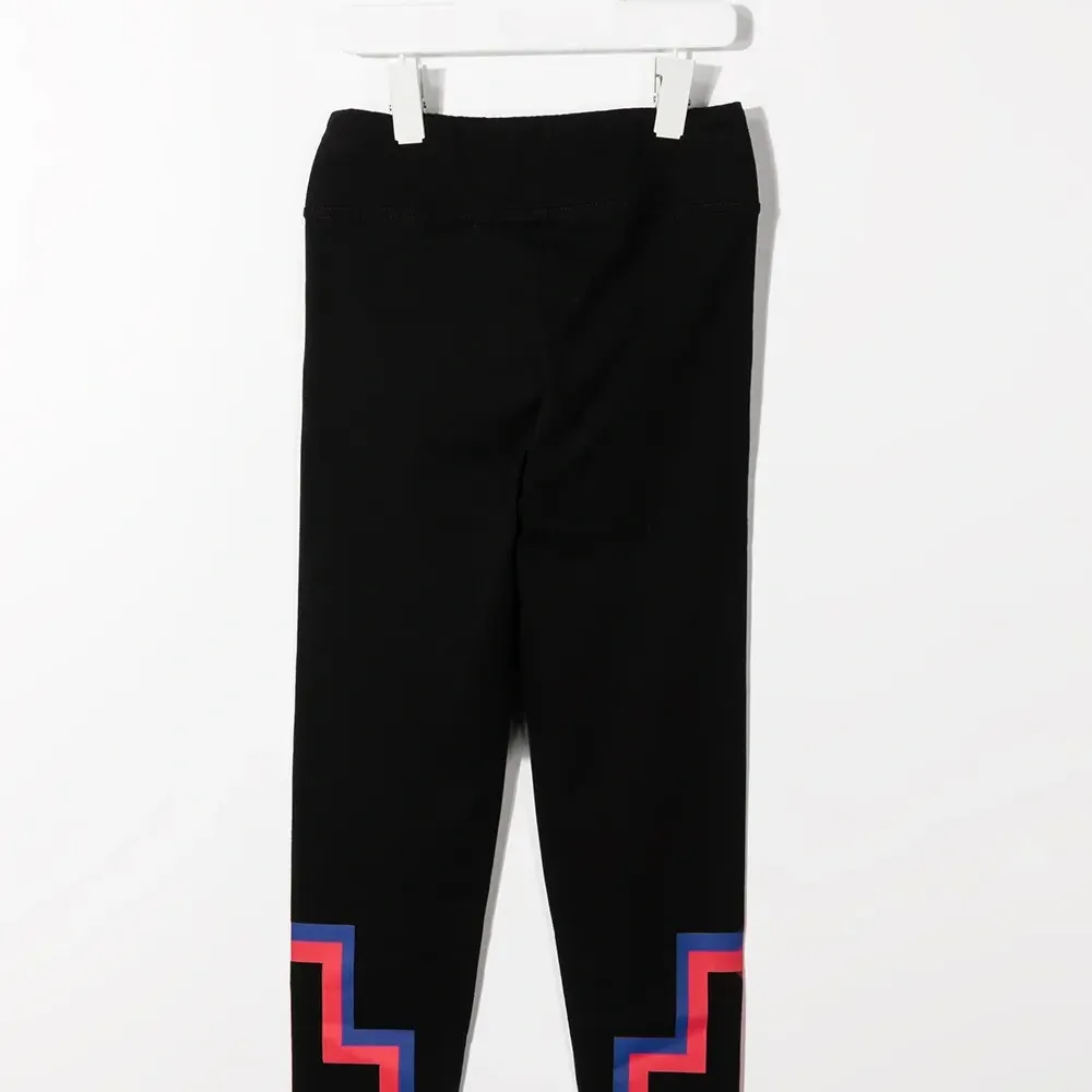 легинсы с логотипом