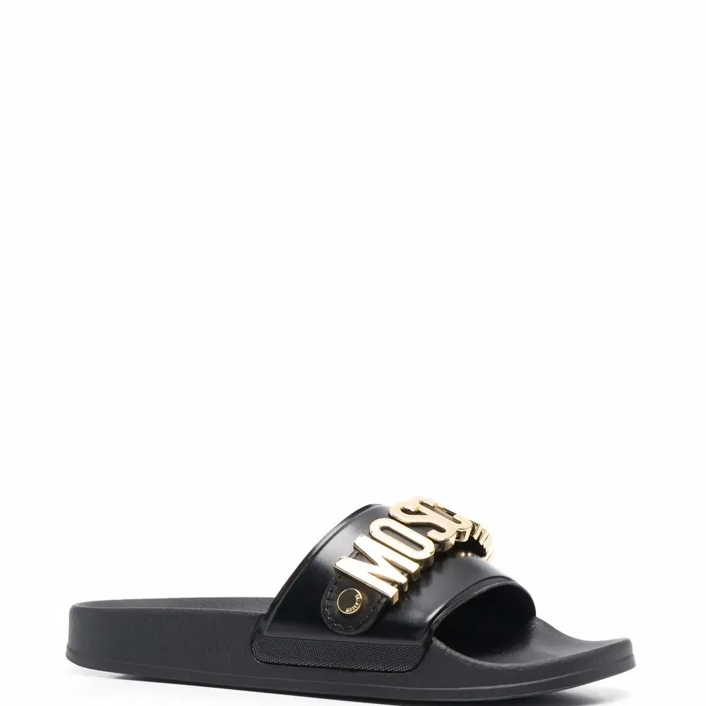 Шлепанцы с логотипом