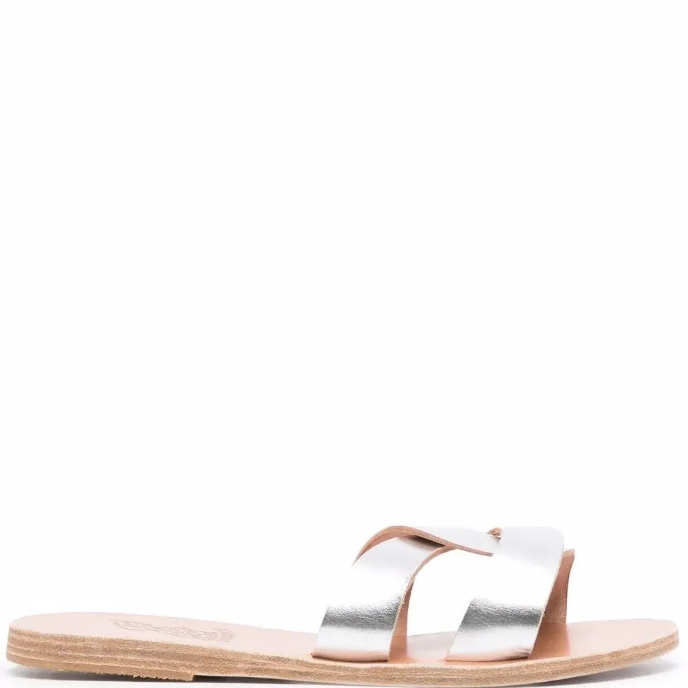 Сандалии с эффектом металлик