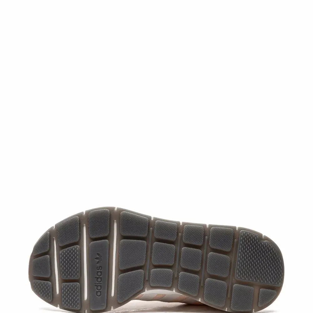 кроссовки Swift Run X