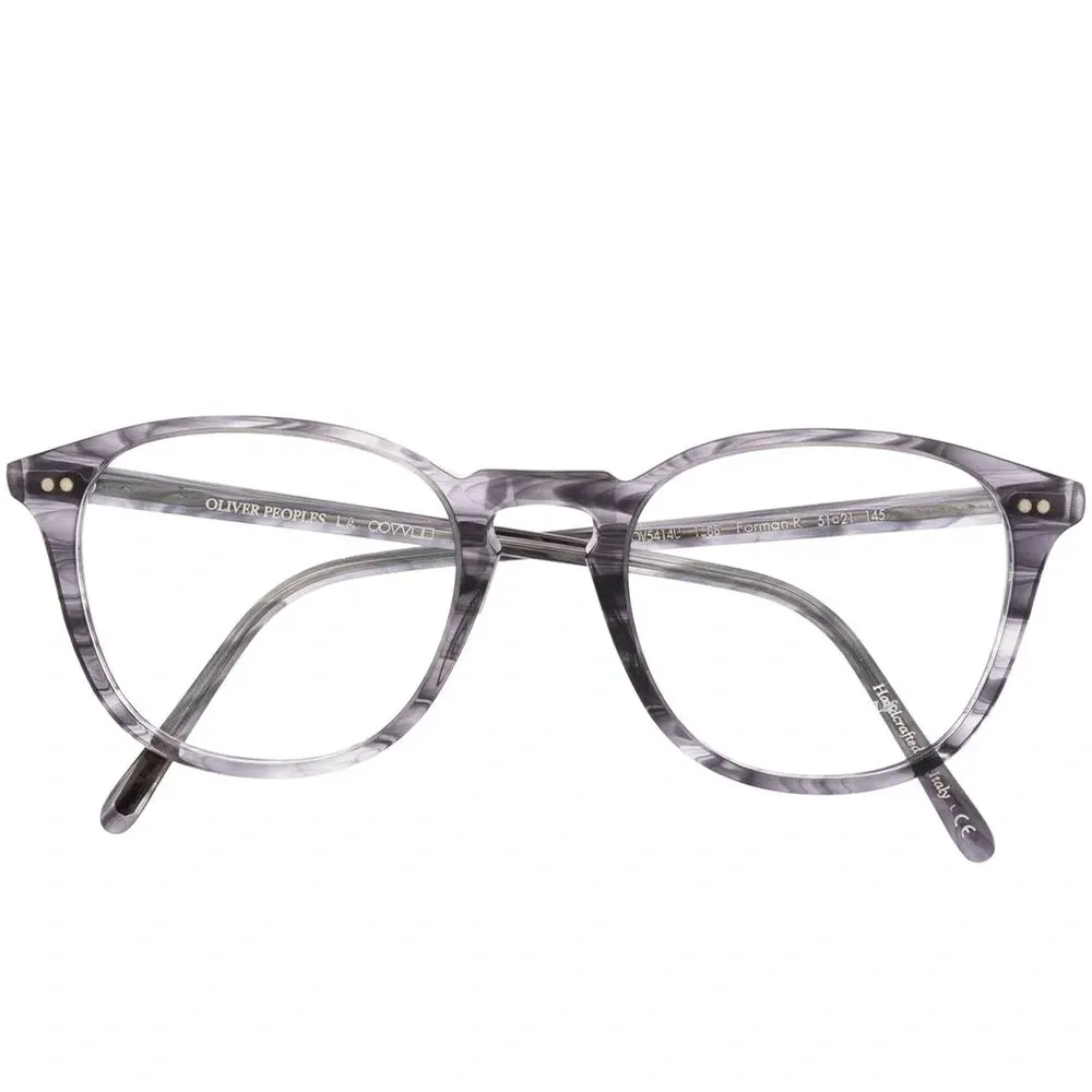 Очки в круглой оправе