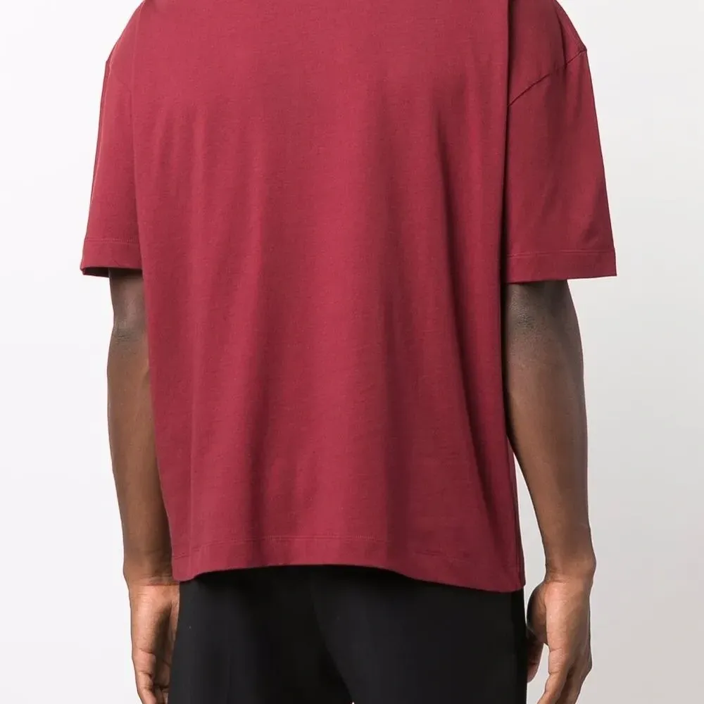 футболка с логотипом