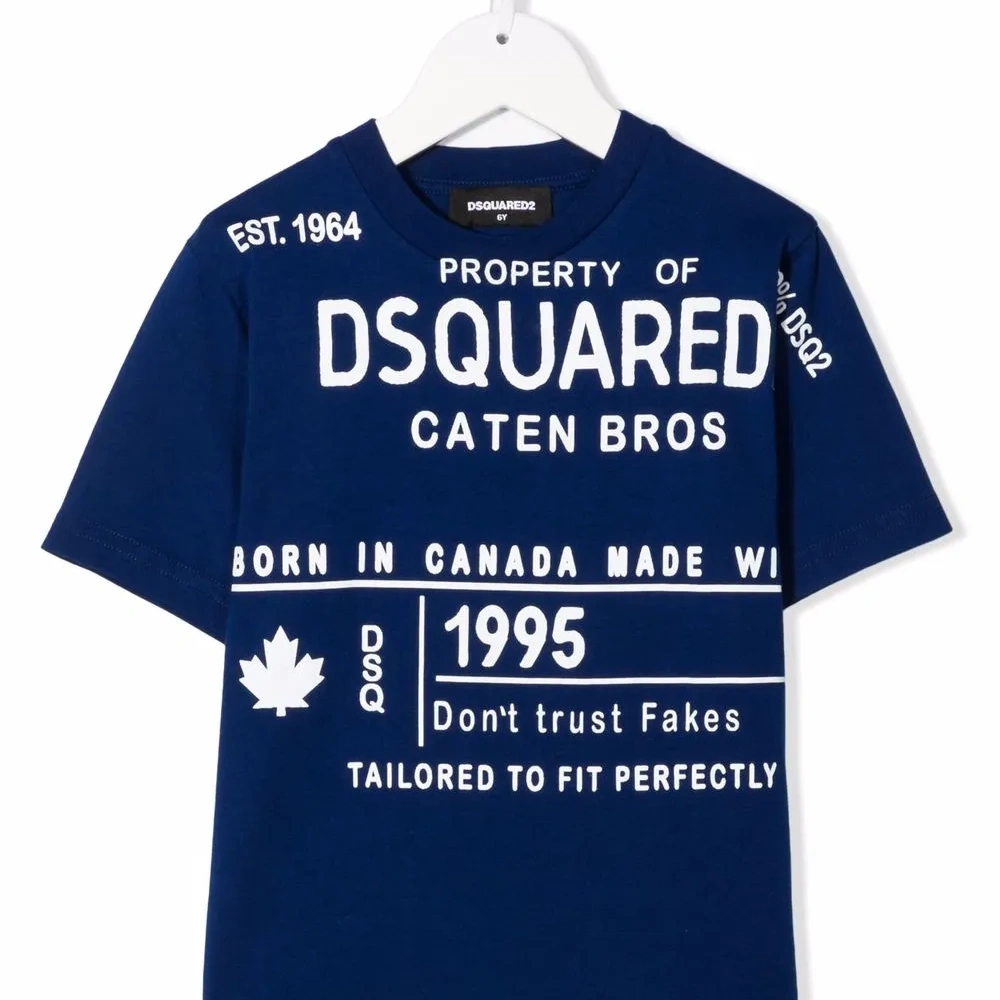 футболка с логотипом