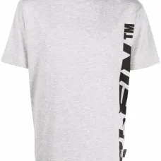 Футболка с логотипом