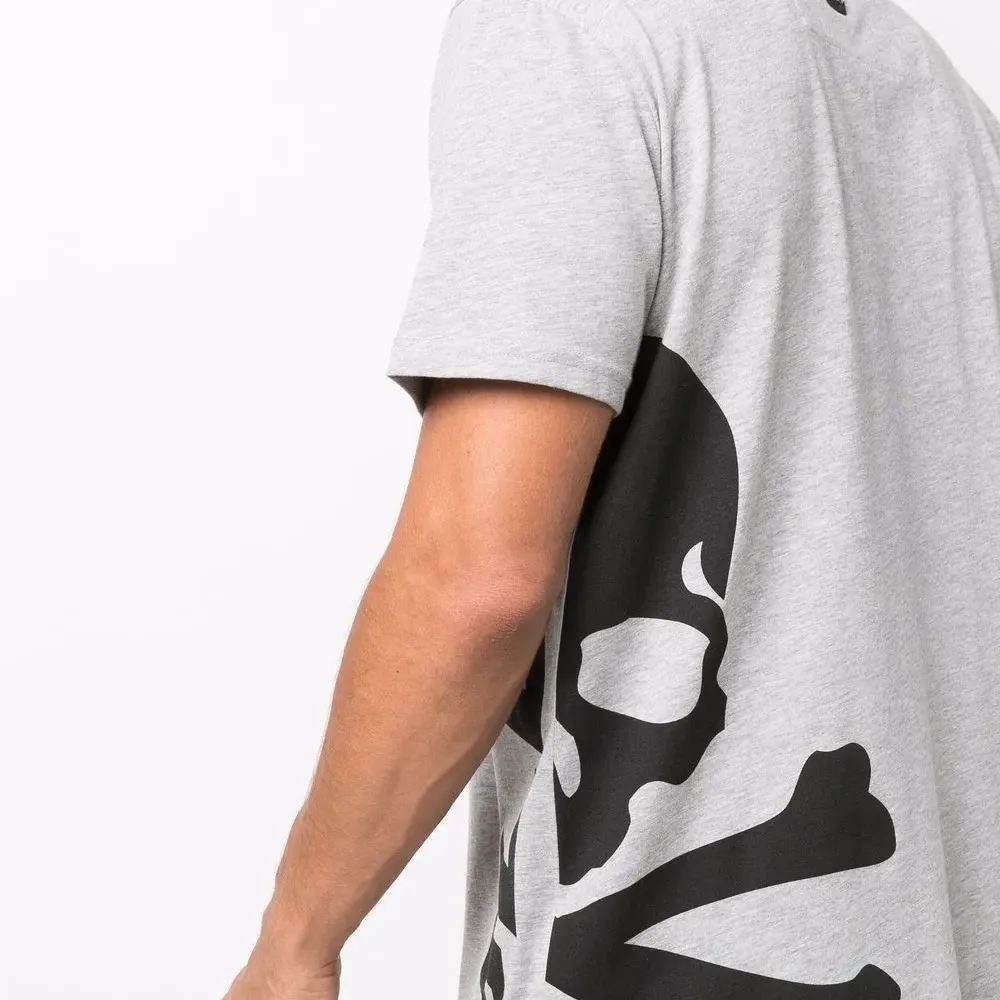 Футболка с логотипом