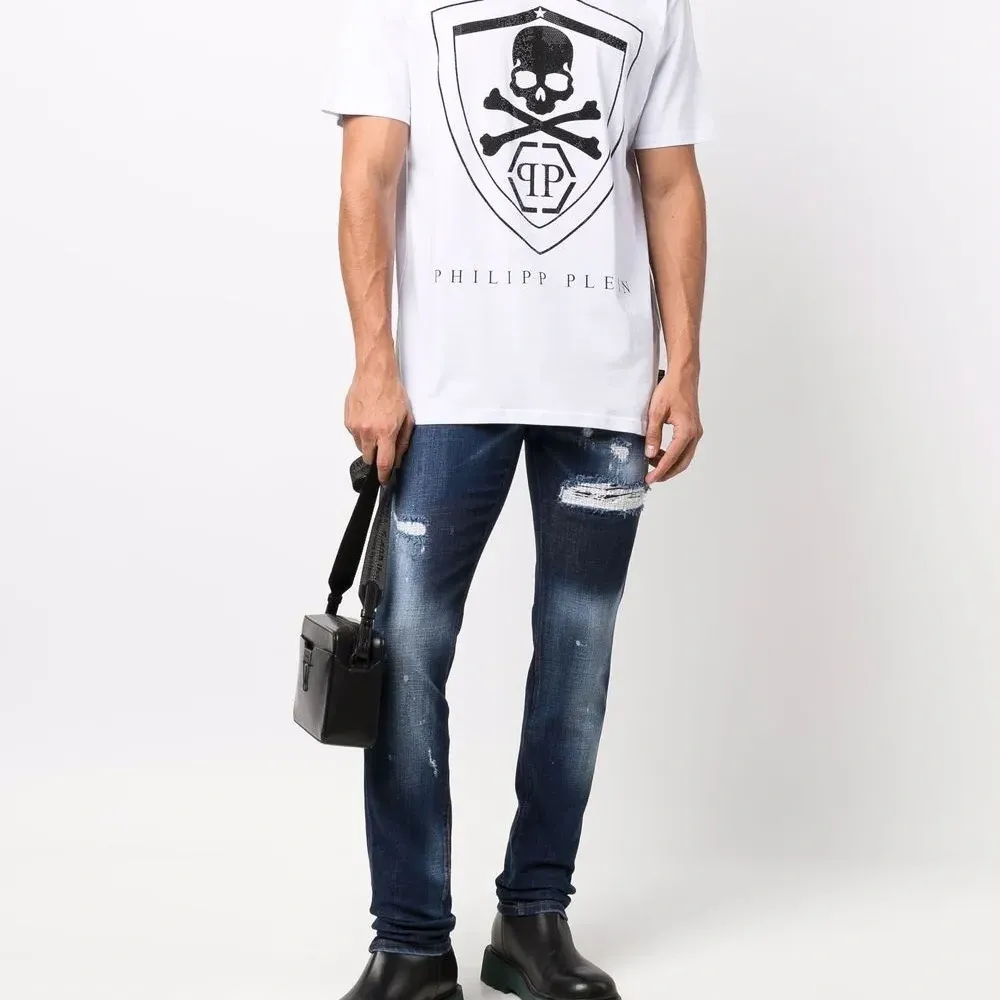 Футболка с логотипом из страз