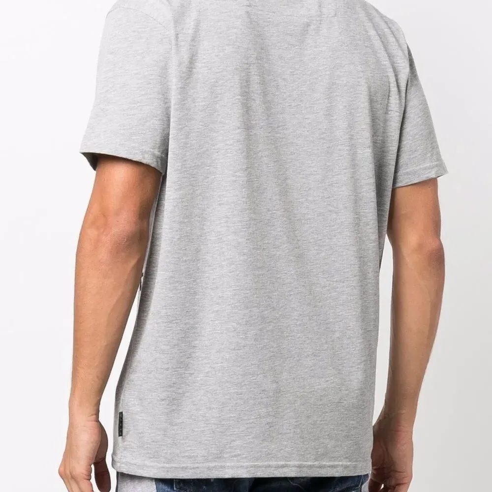 Футболка с логотипом