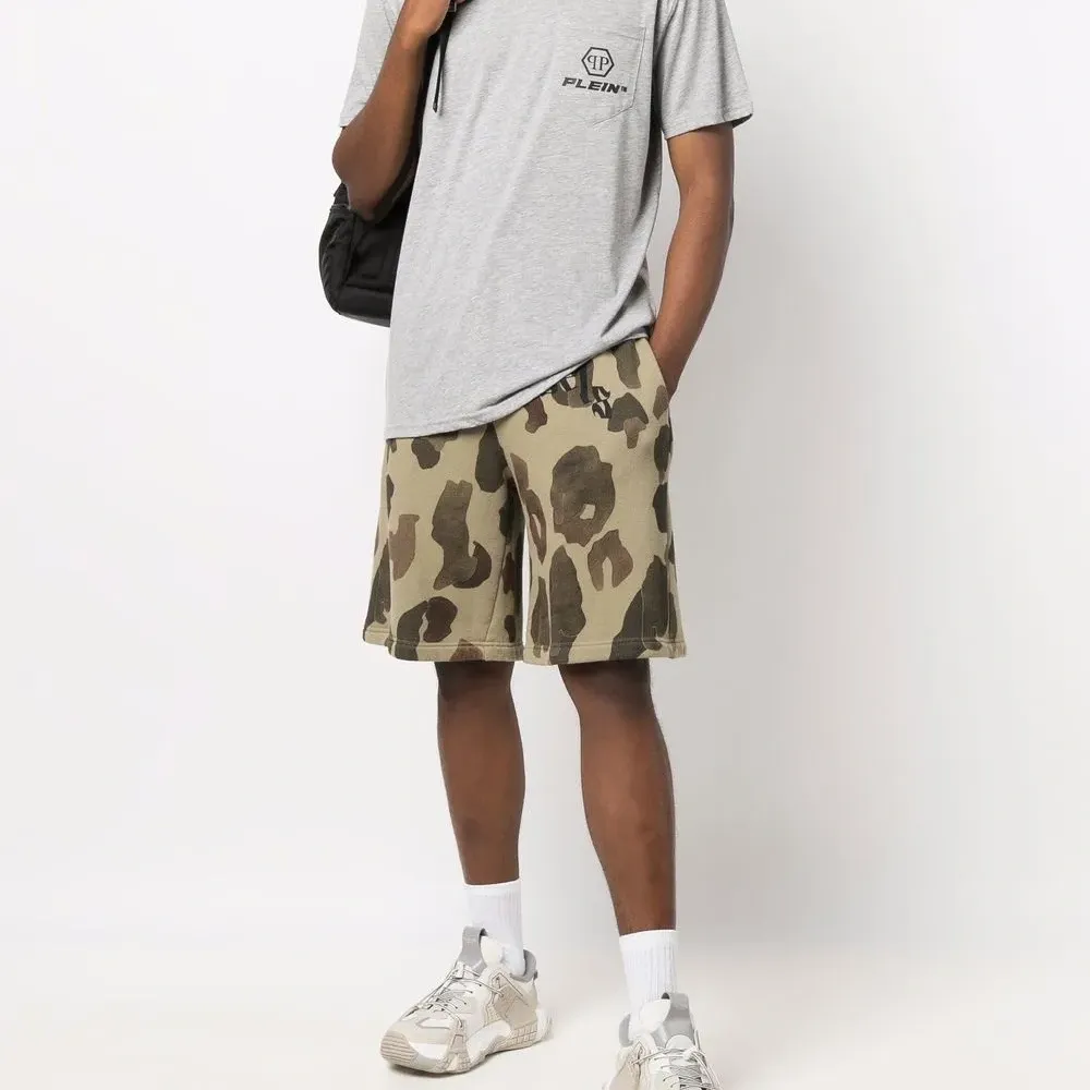 Футболка с логотипом