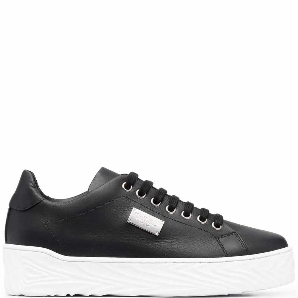 Кеды с логотипом