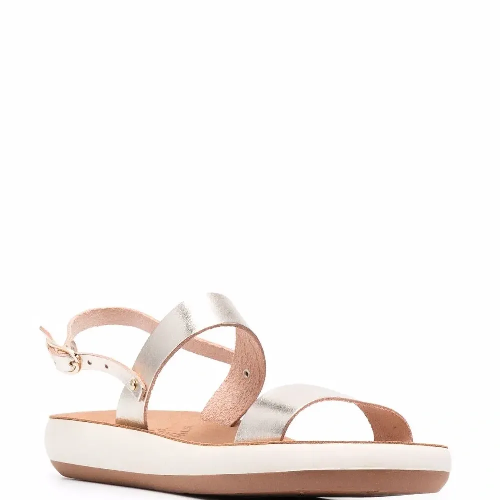 Сандалии с ремешком на пятке